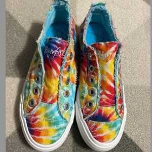 Blowfish Malibu Play Rainbow Tie Dye DISTRESSED Canvas Slip On Sneakers Size 6